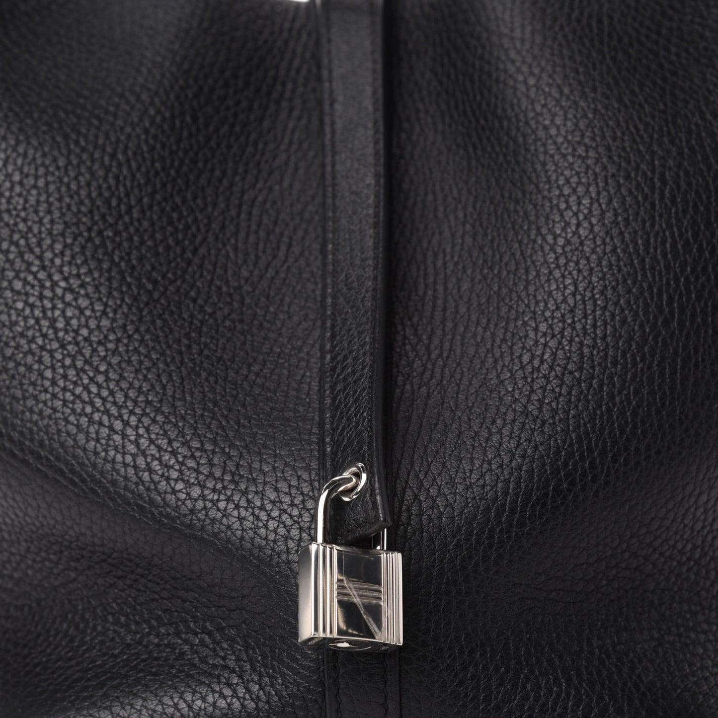 Taurillon Clemence Picotin Lock 22 MM Black