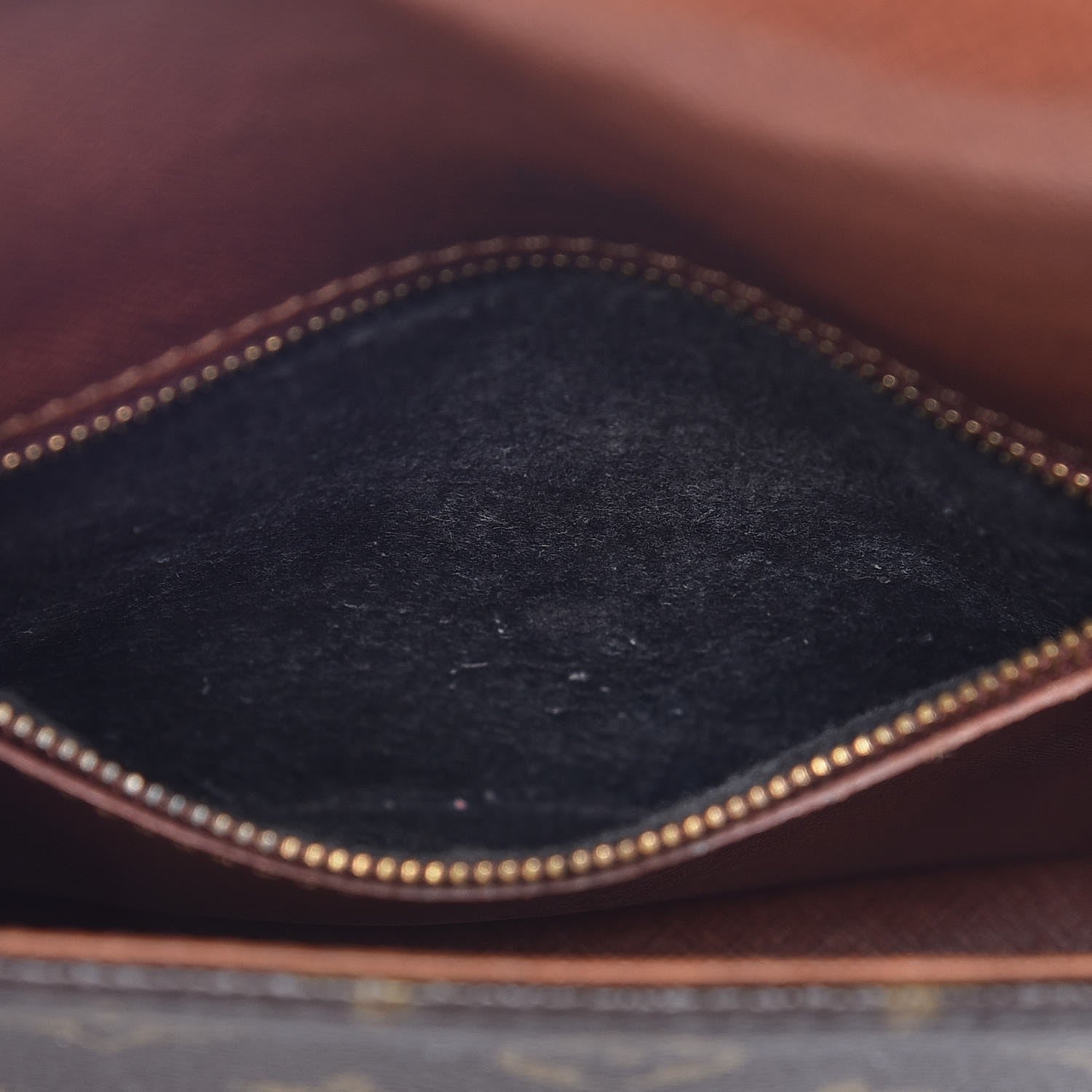 Louis Vuitton Monogram Saint Cloud MM 6 of 11