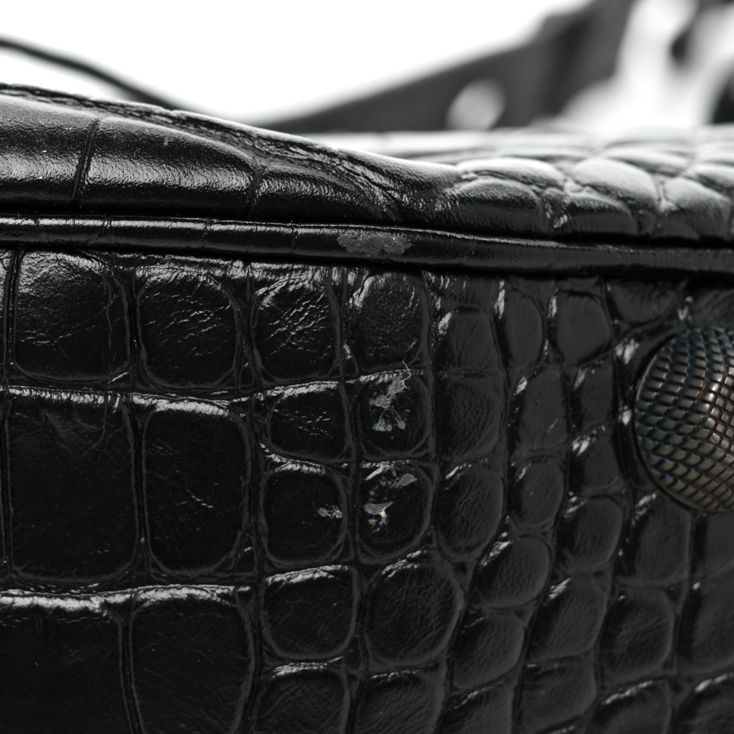 Extra Supple Calfskin Crocodile Embossed Monochrome Small Le Cagole Shoulder Bag Black