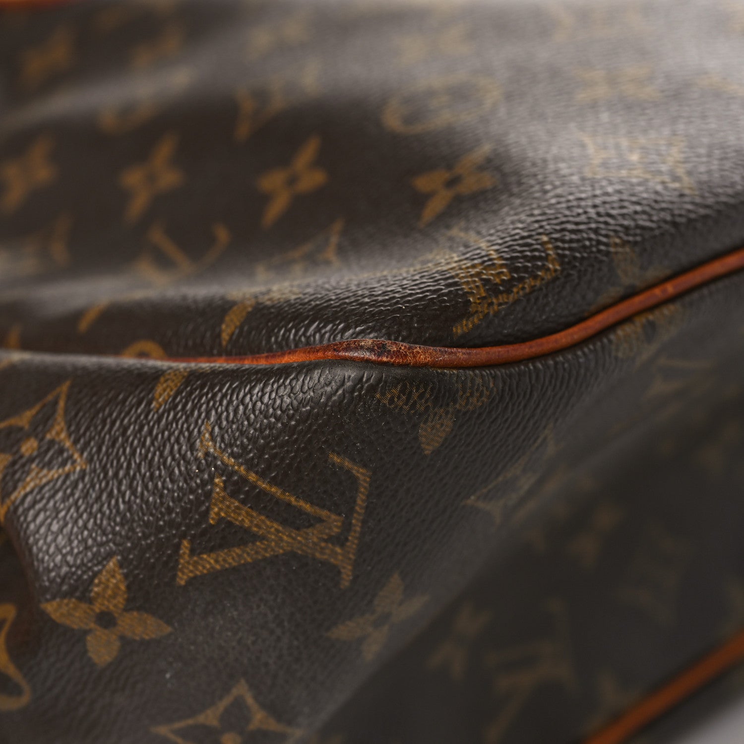 Louis Vuitton Monogram Batignolles Horizontal 12 of 15
