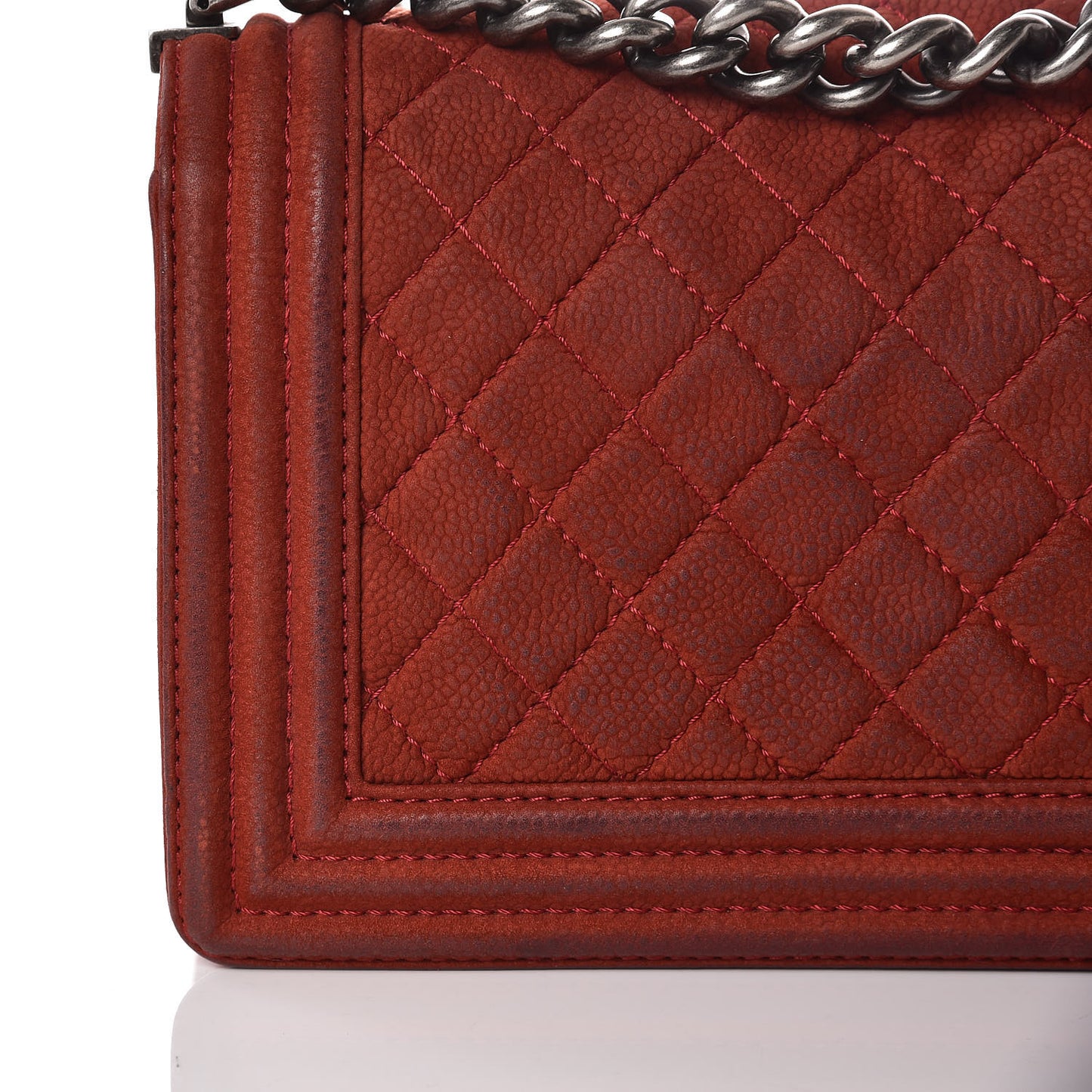 Iridescent Caviar Quilted Medium Boy Flap Red