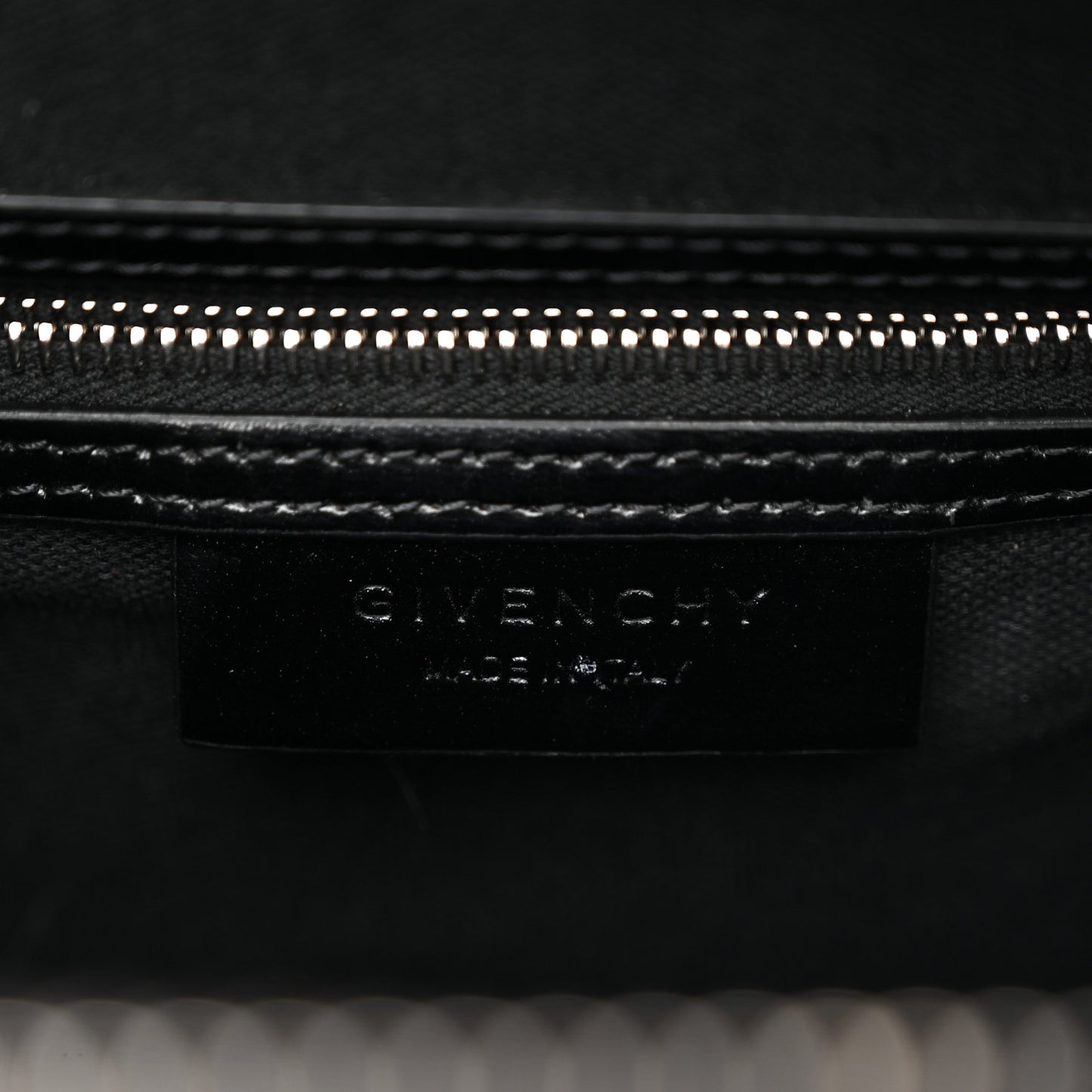 Shiny Lord Calfskin Small Antigona Black