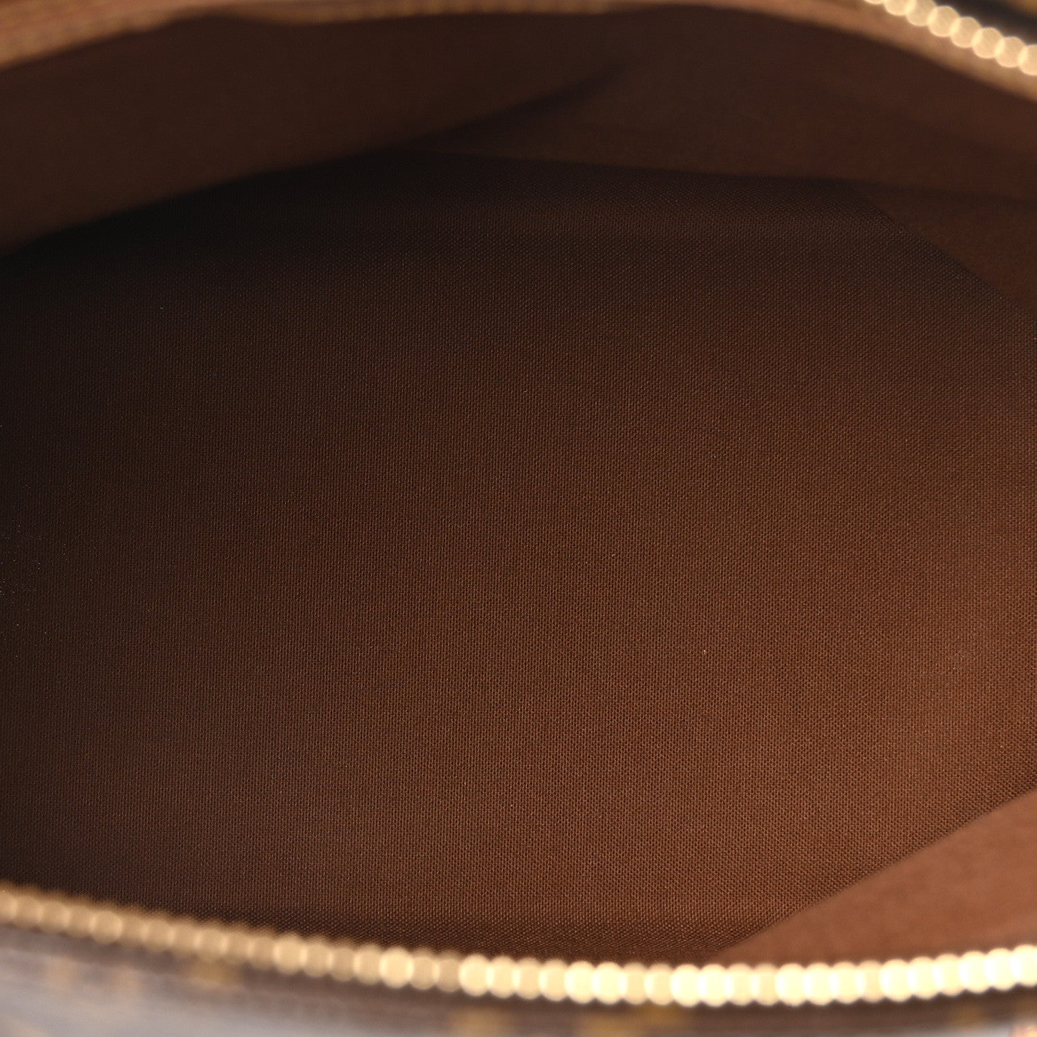 Louis Vuitton Monogram Cabas Mezzo 5 of 9