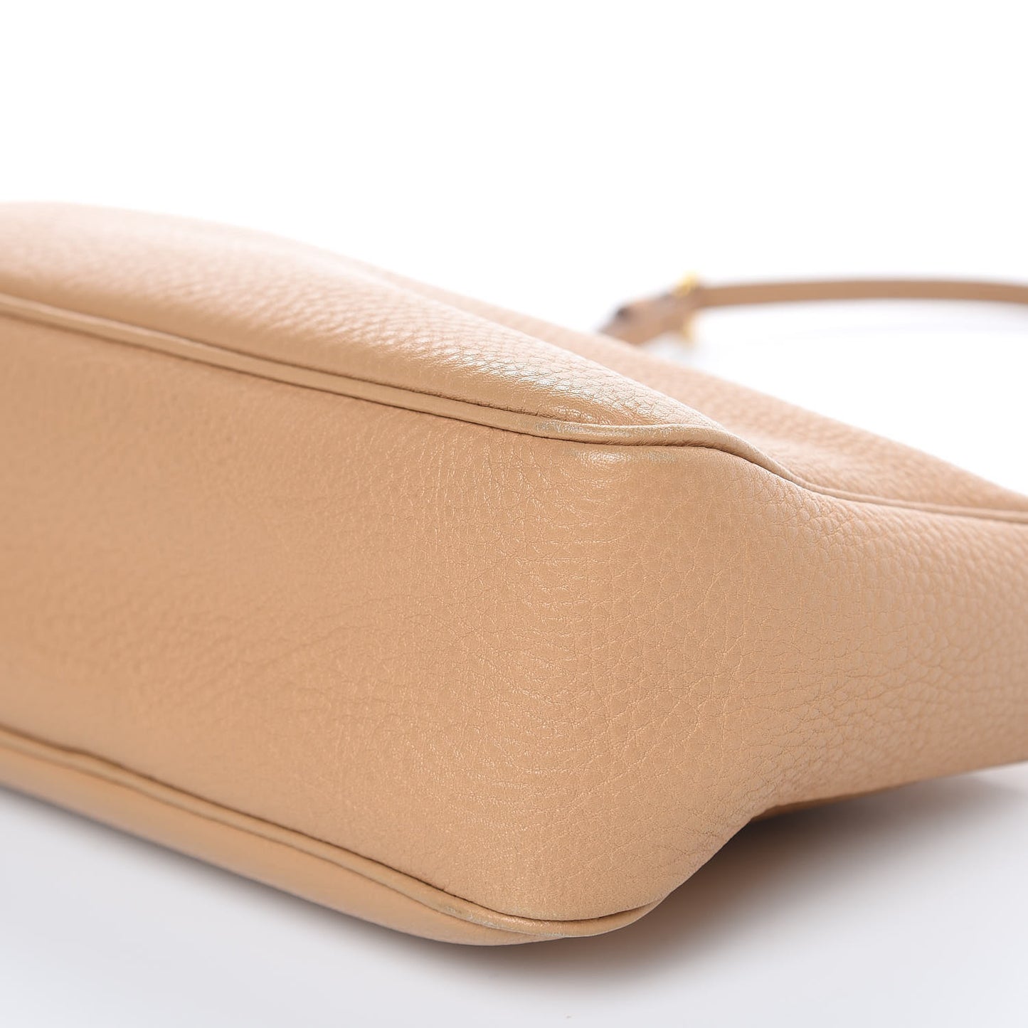 Vitello Daino Pochette Bag Caramel