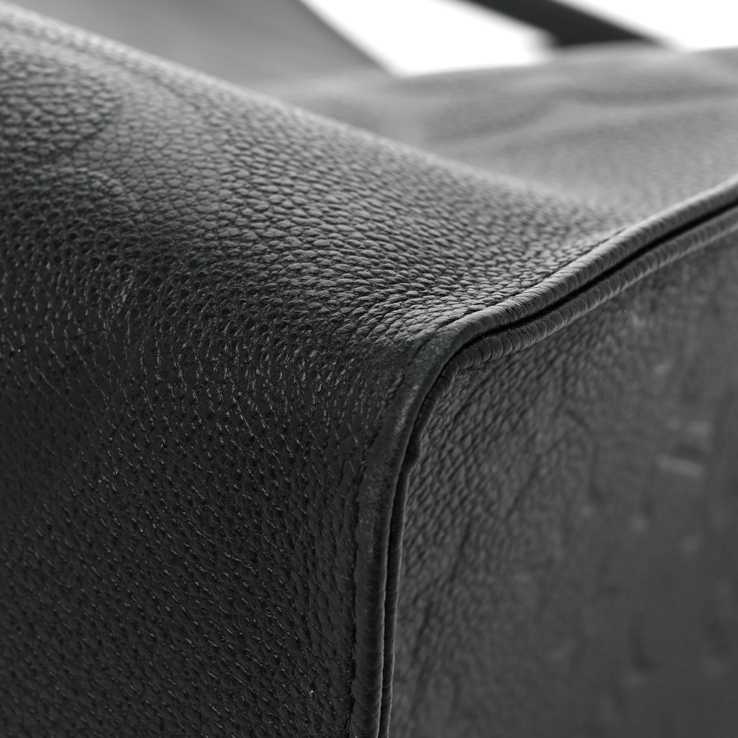Louis Vuitton Empreinte Monogram Giant Onthego GM Black 8 of 12