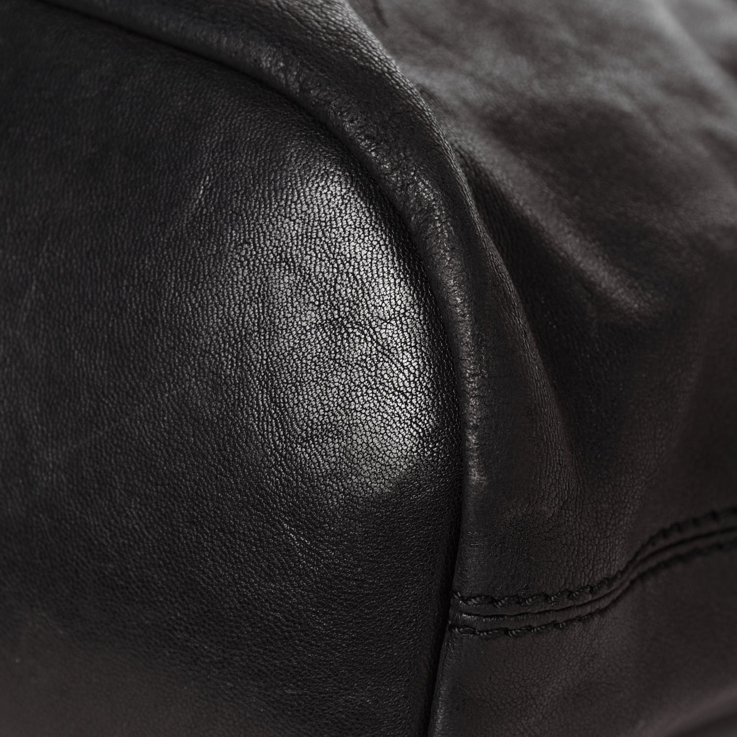Lambskin Medium Nightingale Black