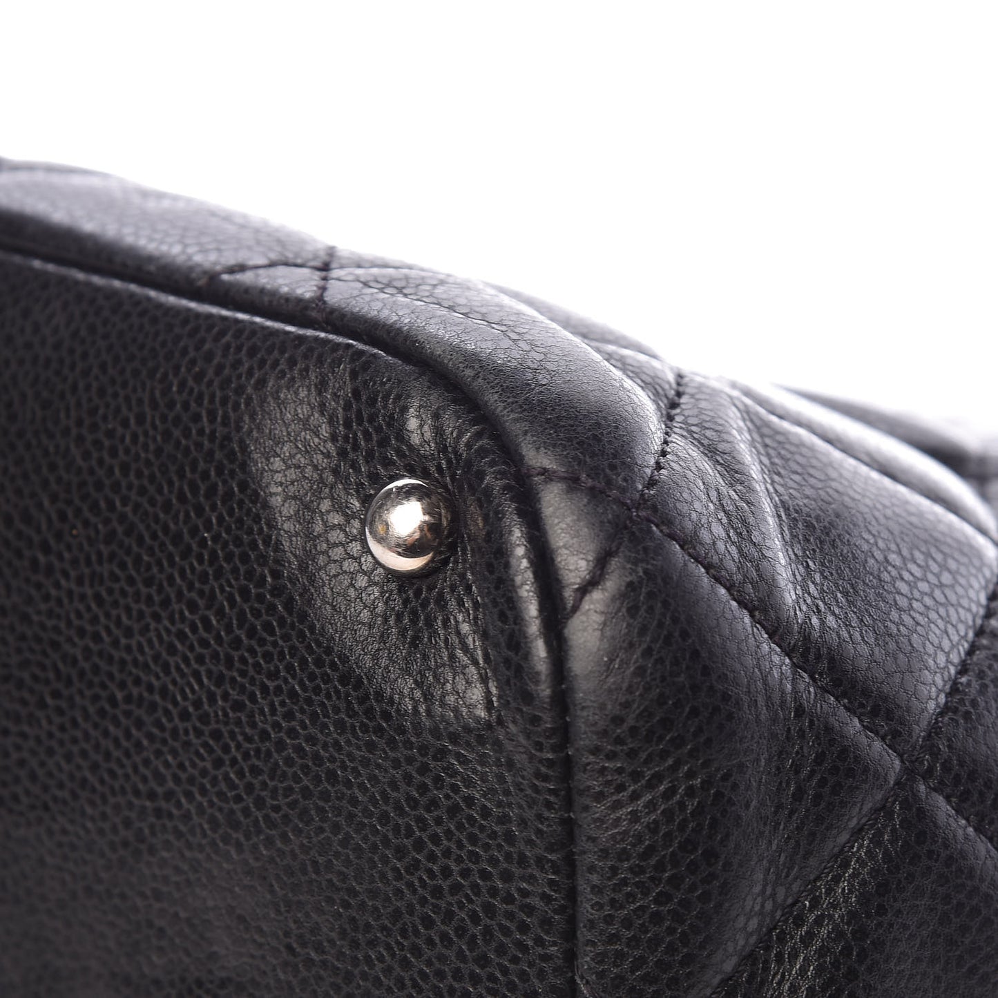 Caviar Quilted CC Timeless Soft Tote Black