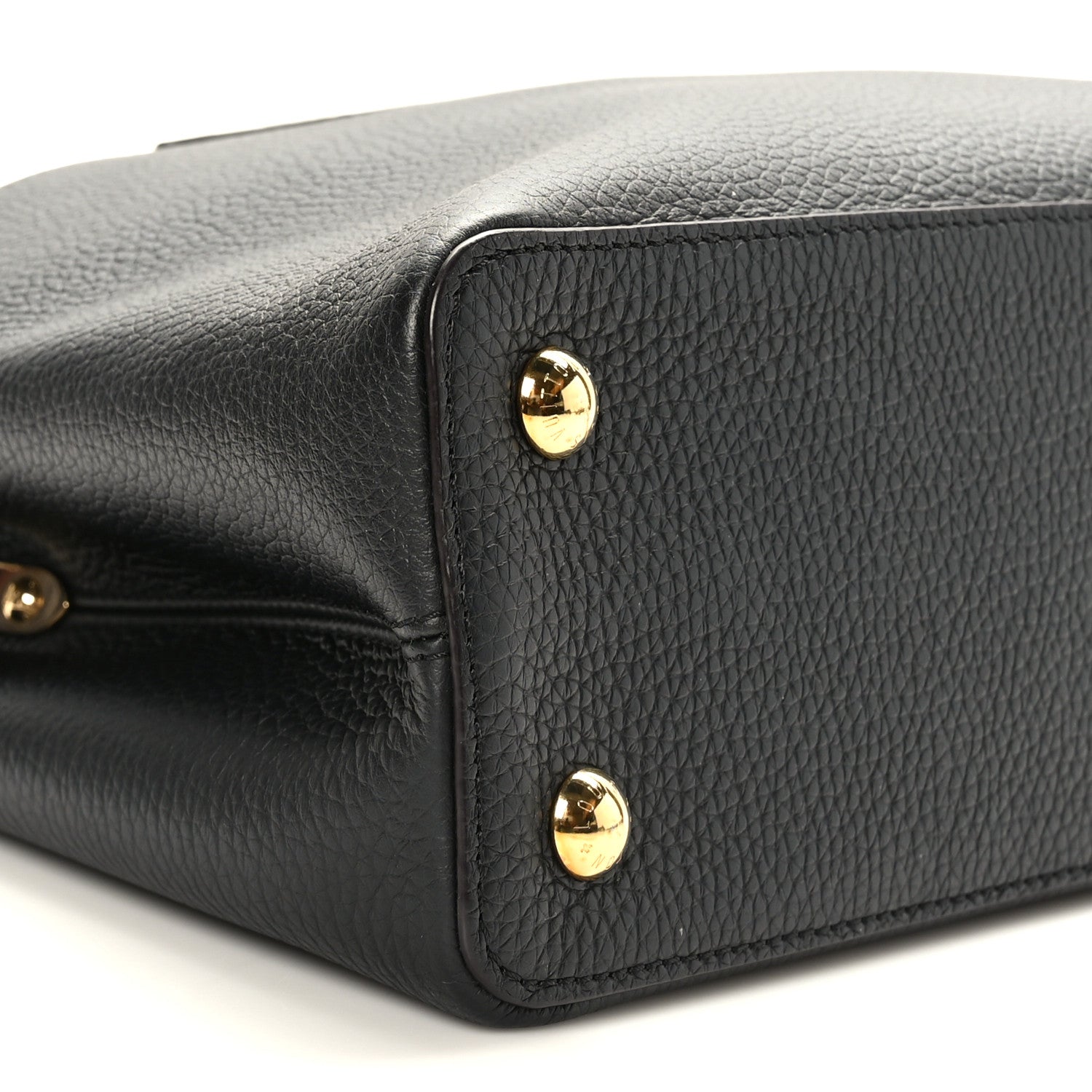 Louis Vuitton Taurillon Capucines PM Black 8 of 10