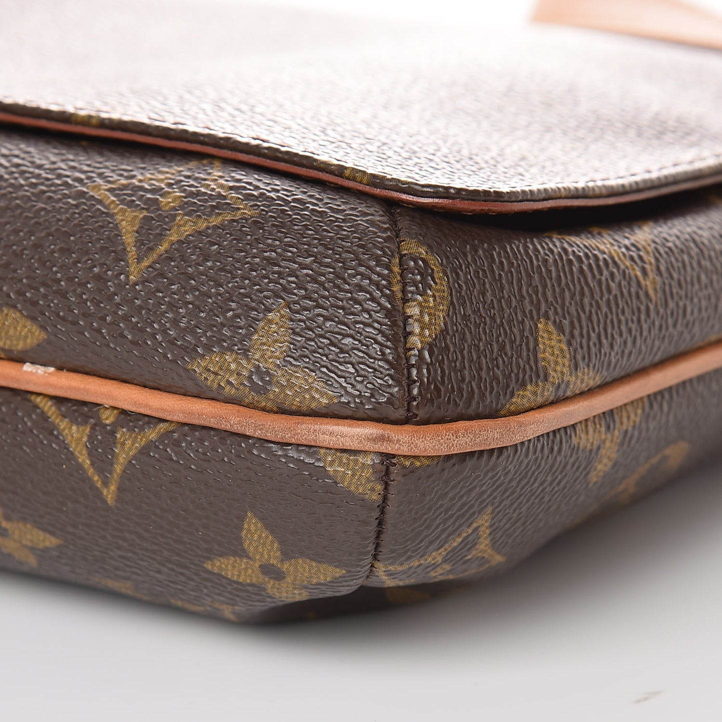 Monogram Musette Tango