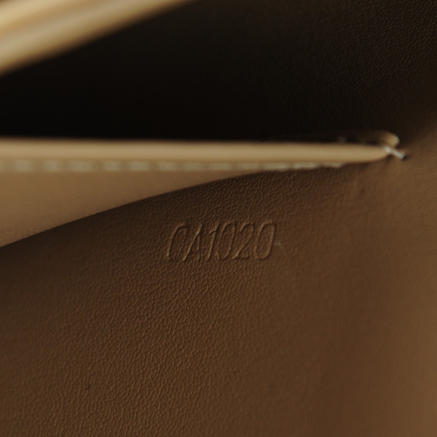 Louis Vuitton Vernis Thompson Street Beige 7 of 8