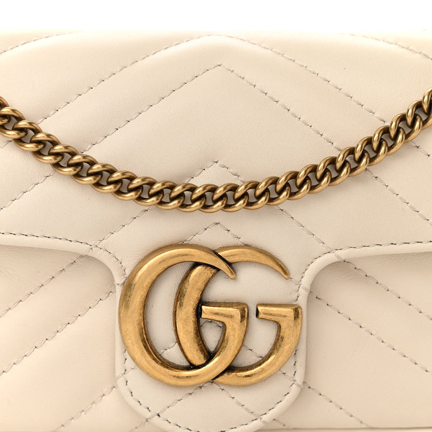 Calfskin Matelasse Super Mini GG Marmont Shoulder Bag White