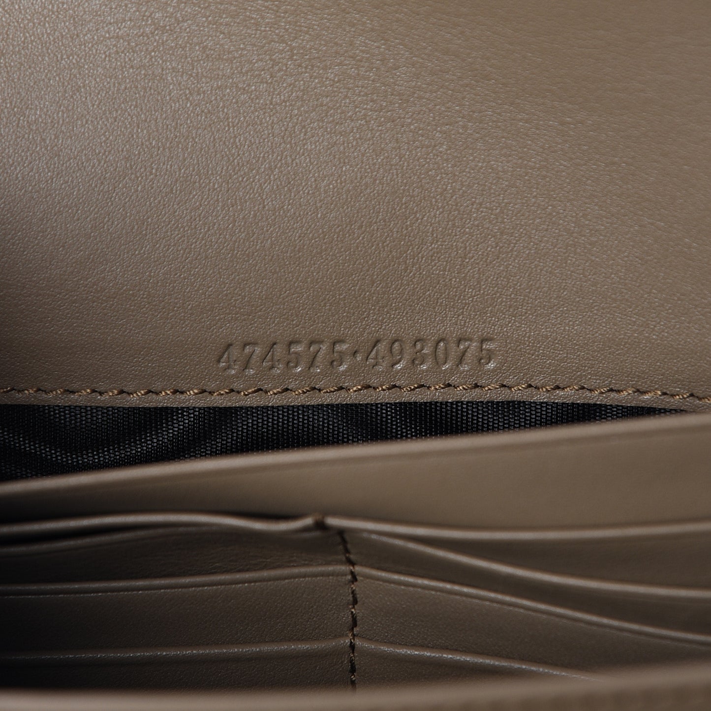 Velvet Matelasse GG Marmont Chain Wallet Taupe