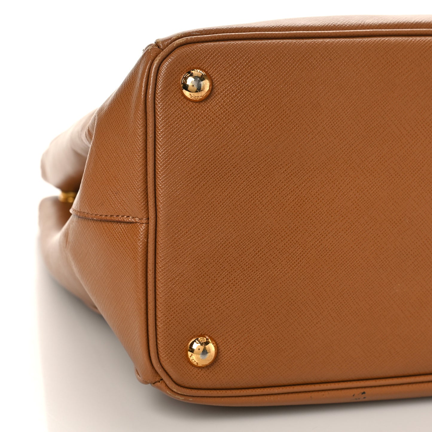 Saffiano Large Galleria Double Zip Tote Caramel