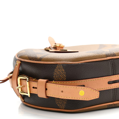 Louis Vuitton Reverse Monogram Giant Boite Chapeau Souple 9 of 14