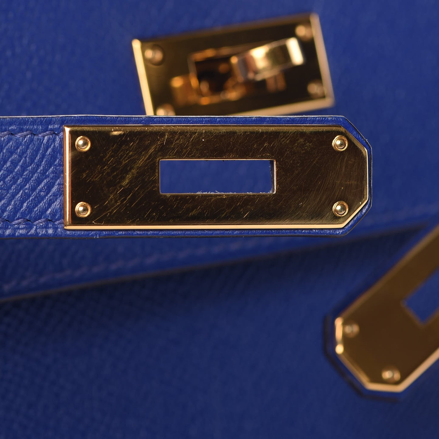 Epsom Kelly Sellier 28 Bleu Electrique