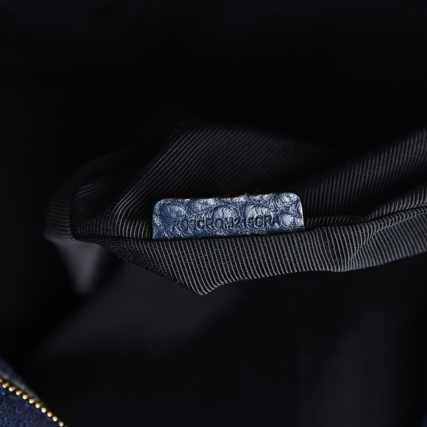 Signature Grain Large Mildenhall Shoulder Bag Blue Carbon