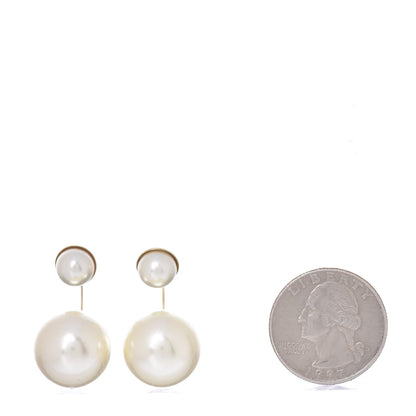 Christian Dior Pearl Ultradior Earrings Cream 2 of 5