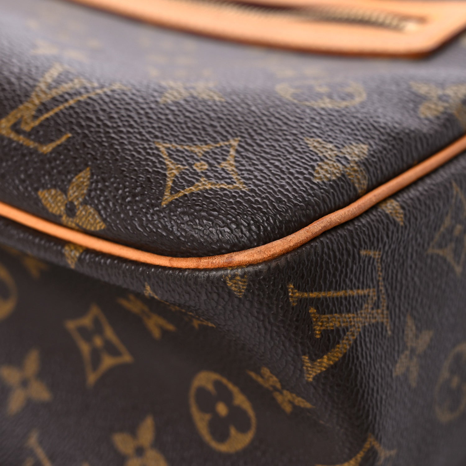 Louis Vuitton Monogram Cite GM 9 of 34