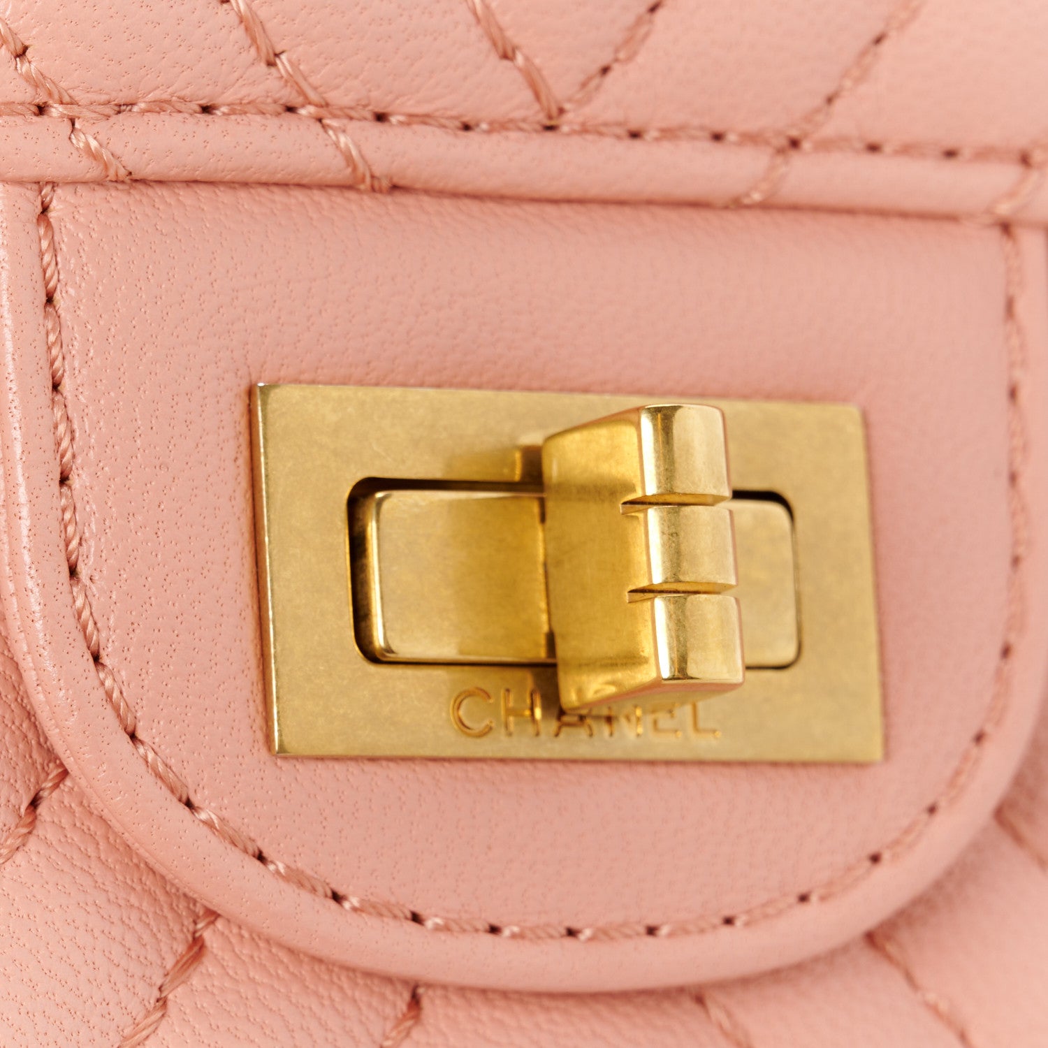 Chanel Sheepskin Chevron Quilted 2.55 Reissue 226 Flap Light Pink 8 of 11
