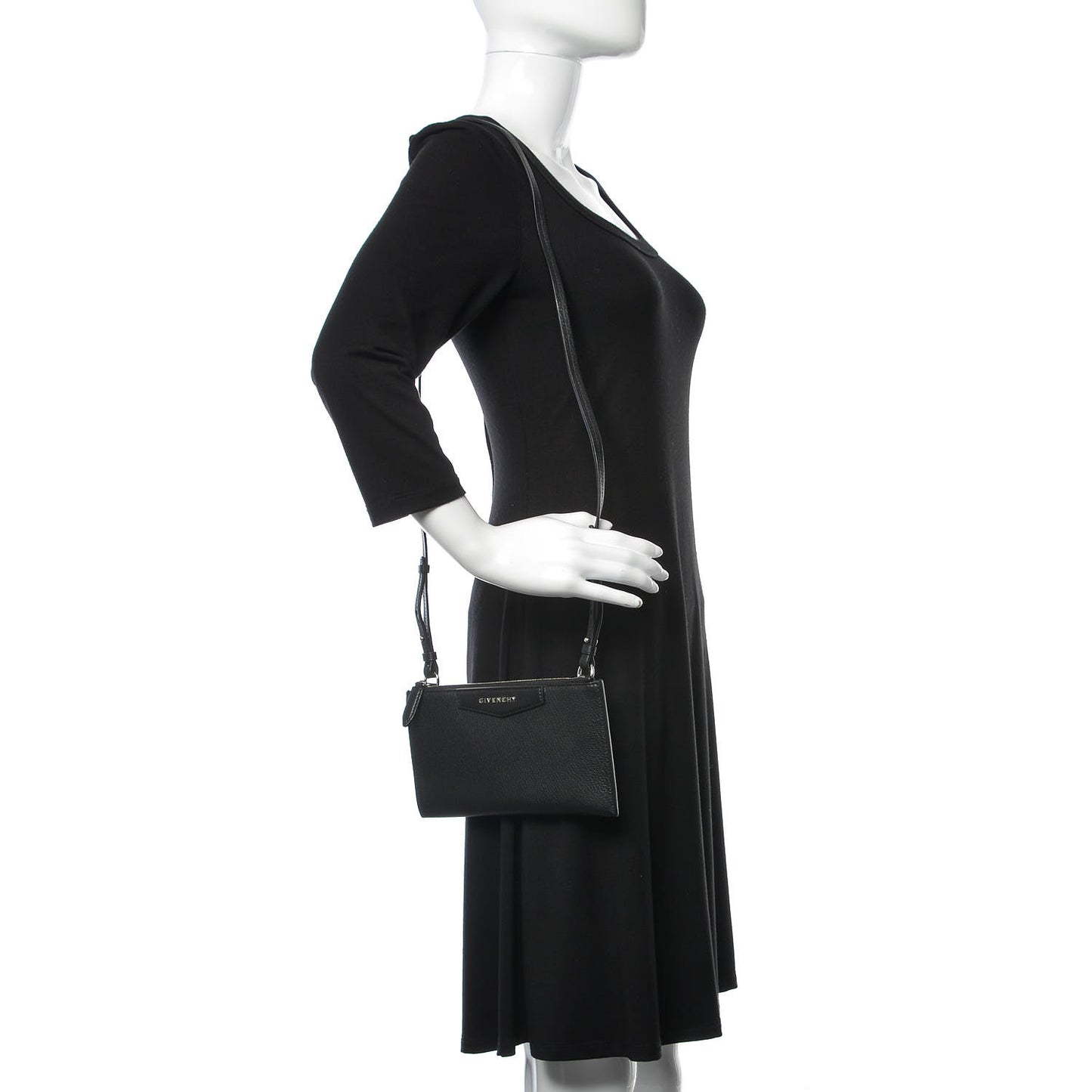 Grained Goatskin Antigona Crossbody Black
