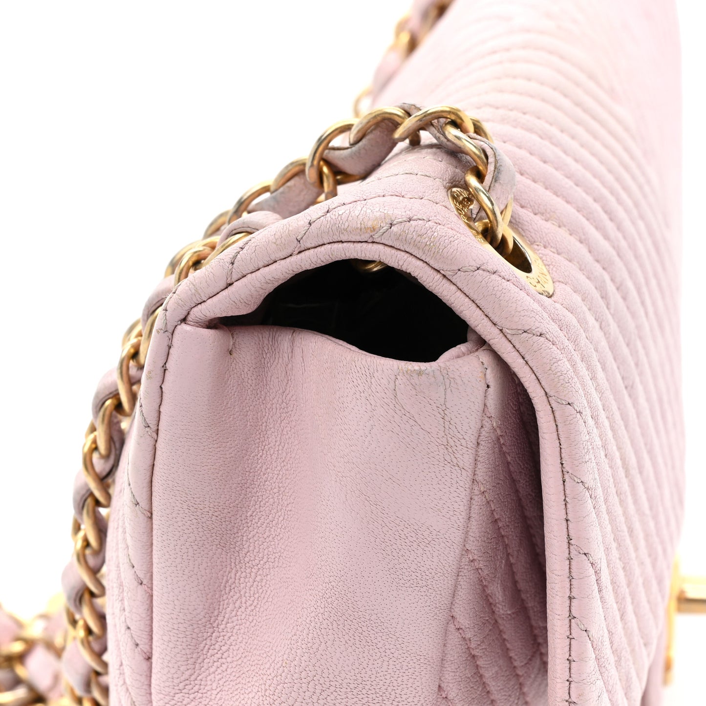 Wrinkled Lambskin Chevron Quilted Medium Surpique Flap Pink