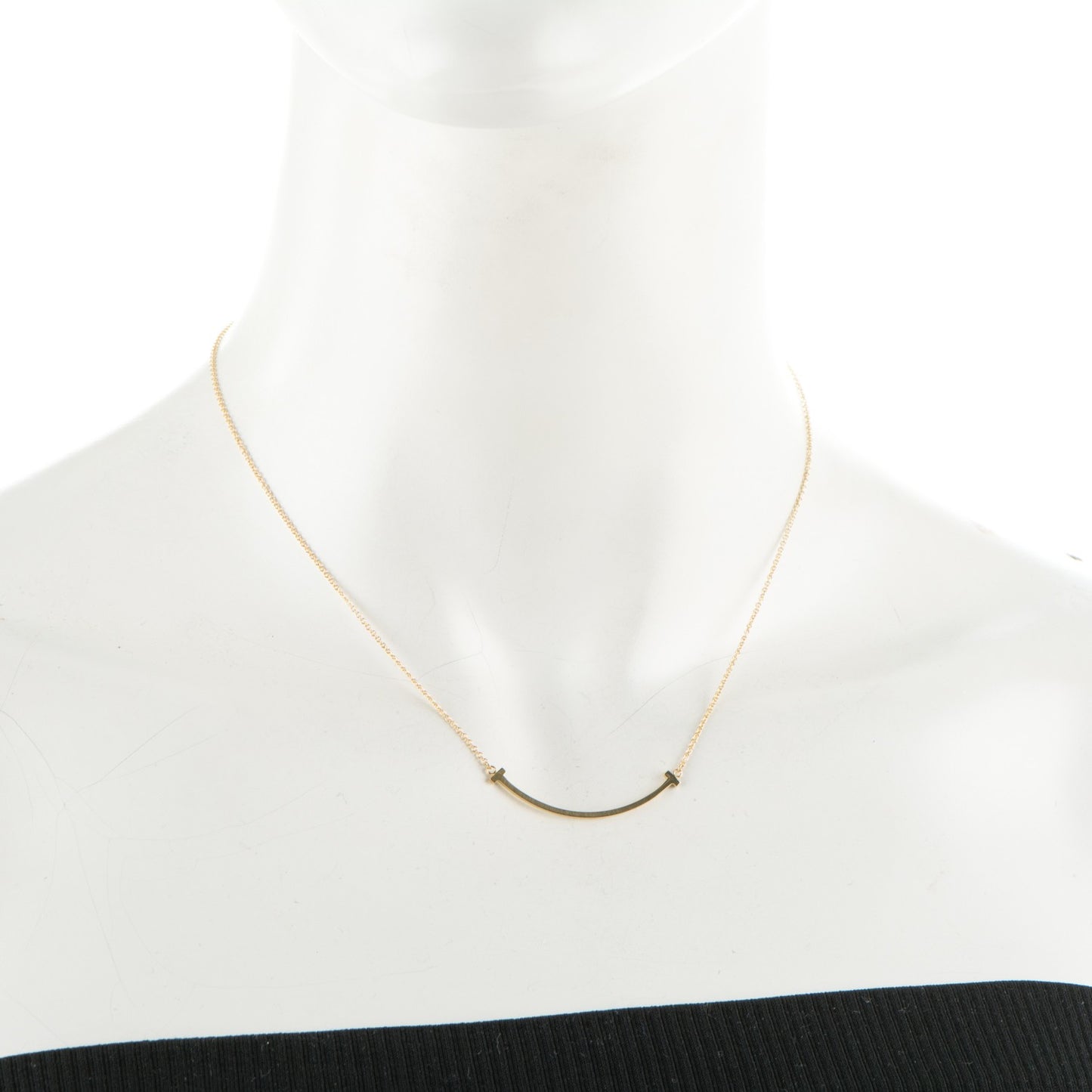 18K Yellow Gold Small T Smile Pendant Necklace