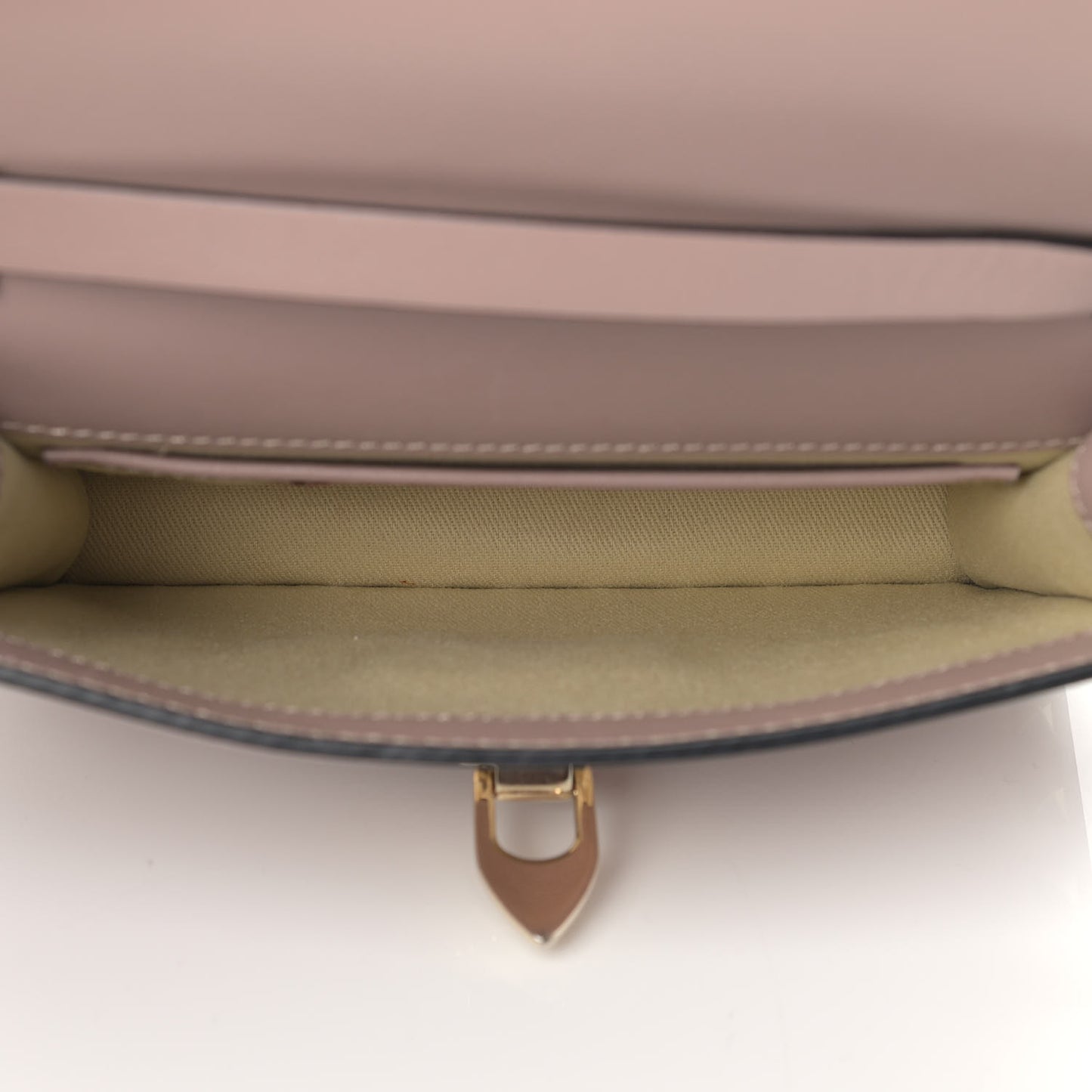 Vitello Rockstud Shoulder Flap Bag Poudre