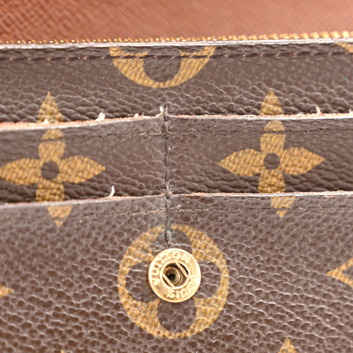 Louis Vuitton Monogram Sarah Wallet 12 of 12
