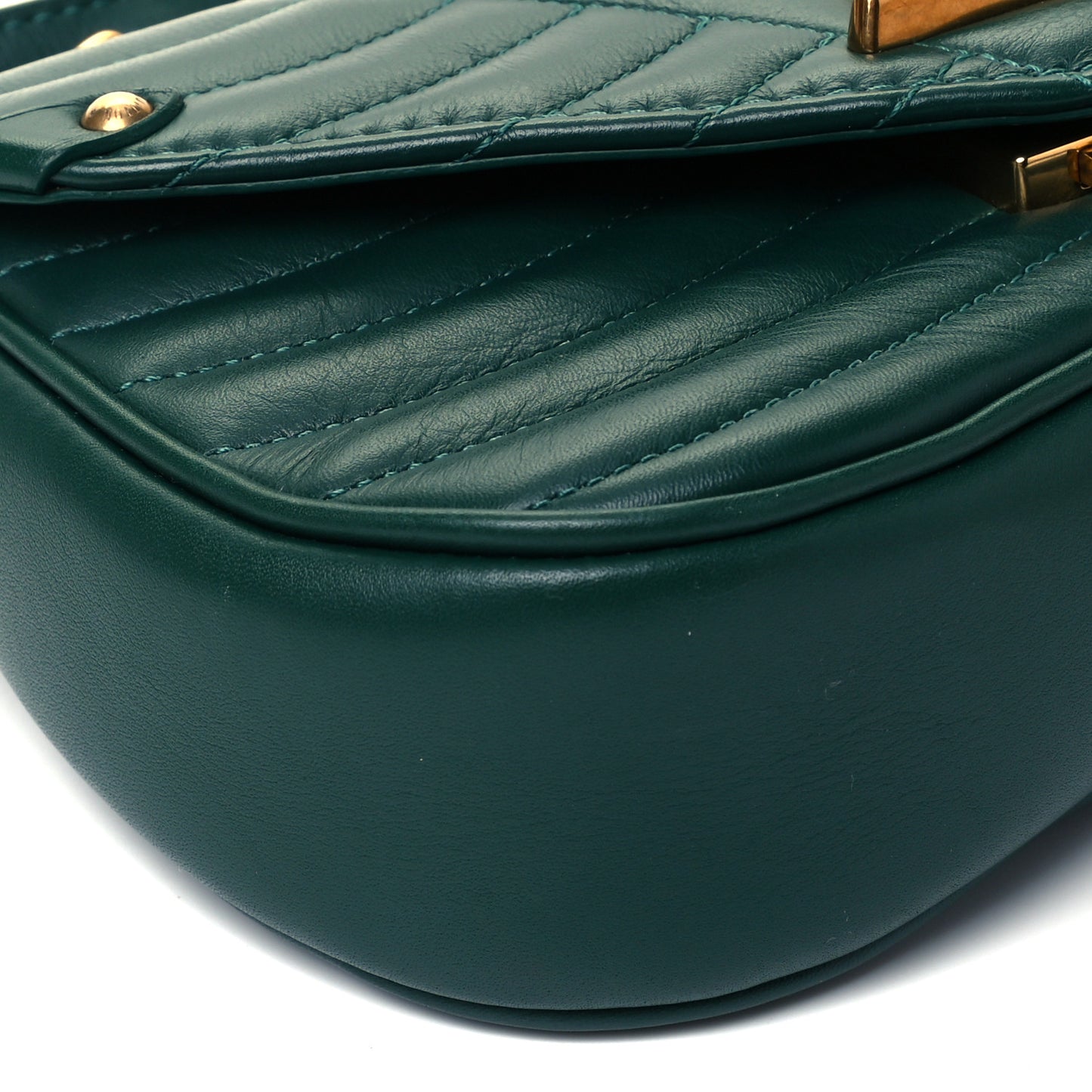 Calfskin New Wave Chain PM Emerald