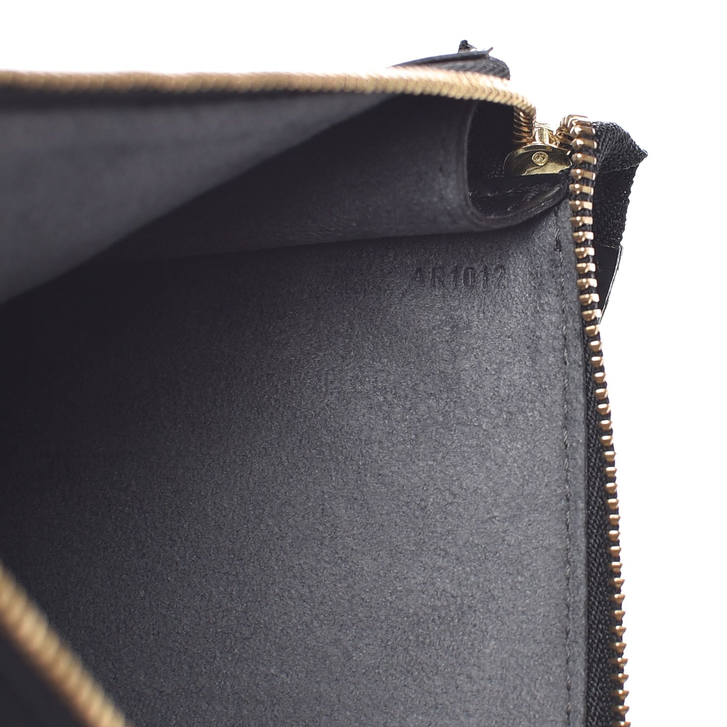 Epi Pochette Accessories 24 Black