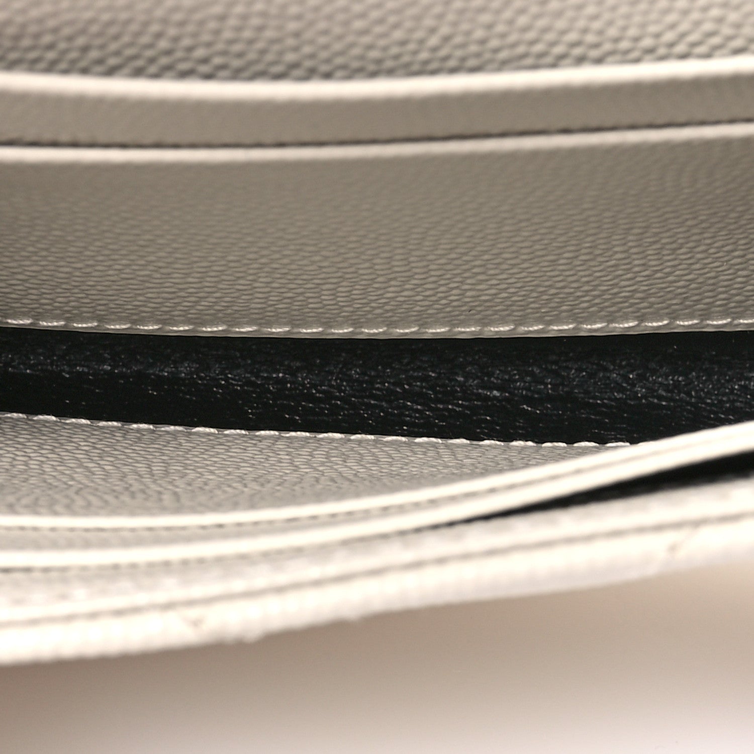 Saint Laurent Grain De Poudre Matelasse Chevron Small Monogram Envelope Wallet Crema Soft 5 of 7