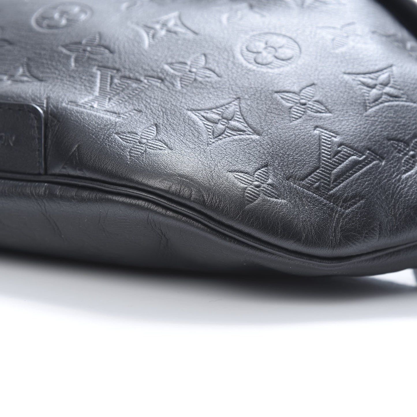 Calfskin Monogram Shadow Discovery Bumbag Black