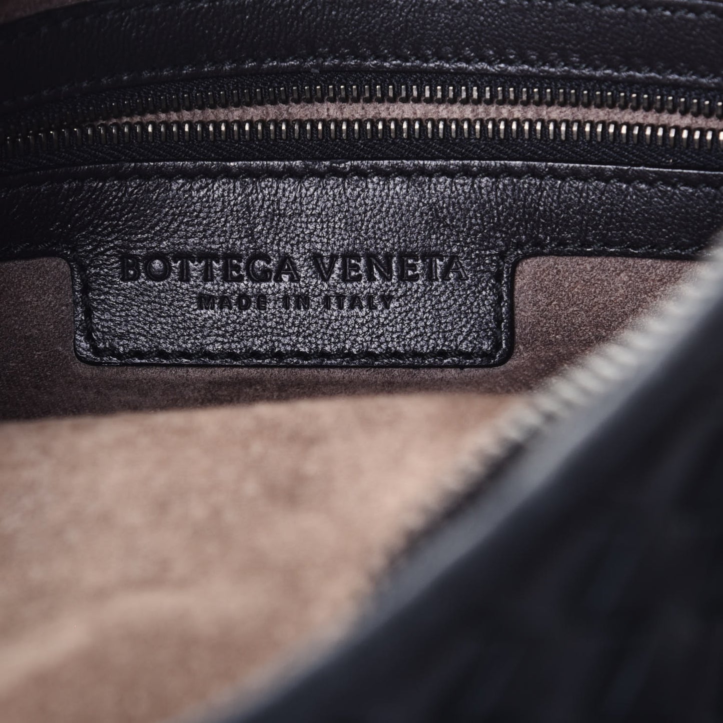 Nappa Intrecciato Medium Veneta Hobo Black
