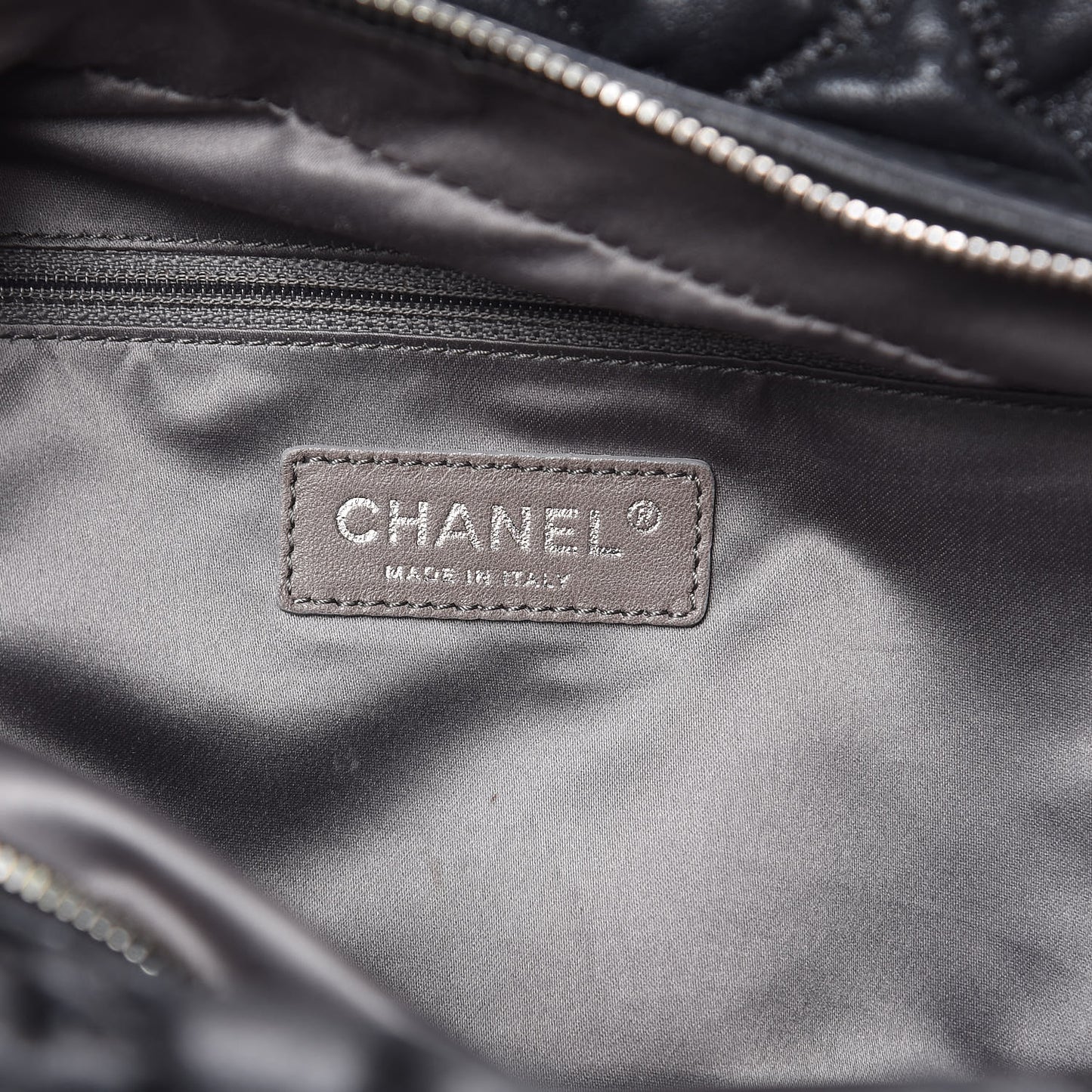 Lambskin Bubble Quilt Bowler Black