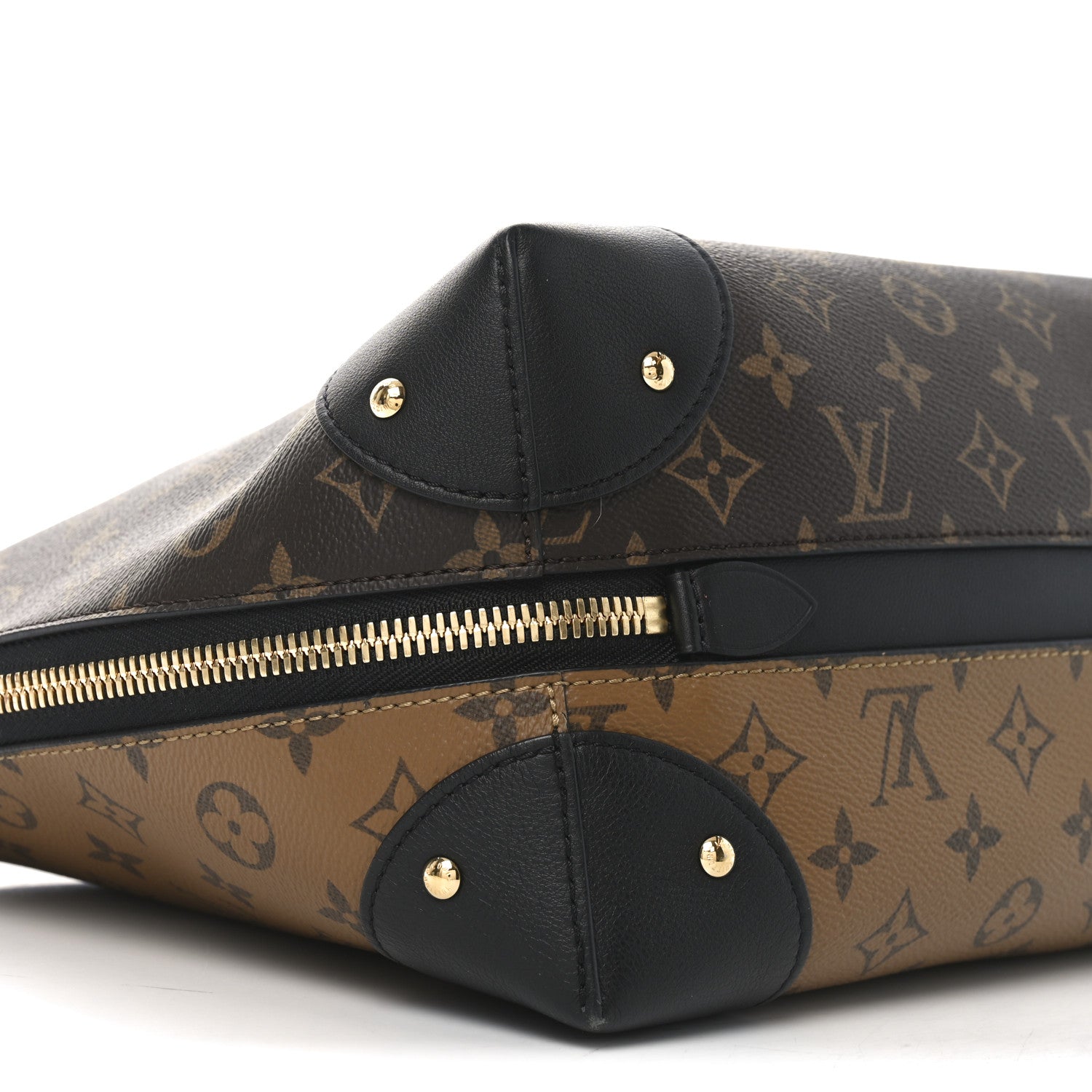 Louis Vuitton Reverse Monogram Triangle Softy 8 of 9