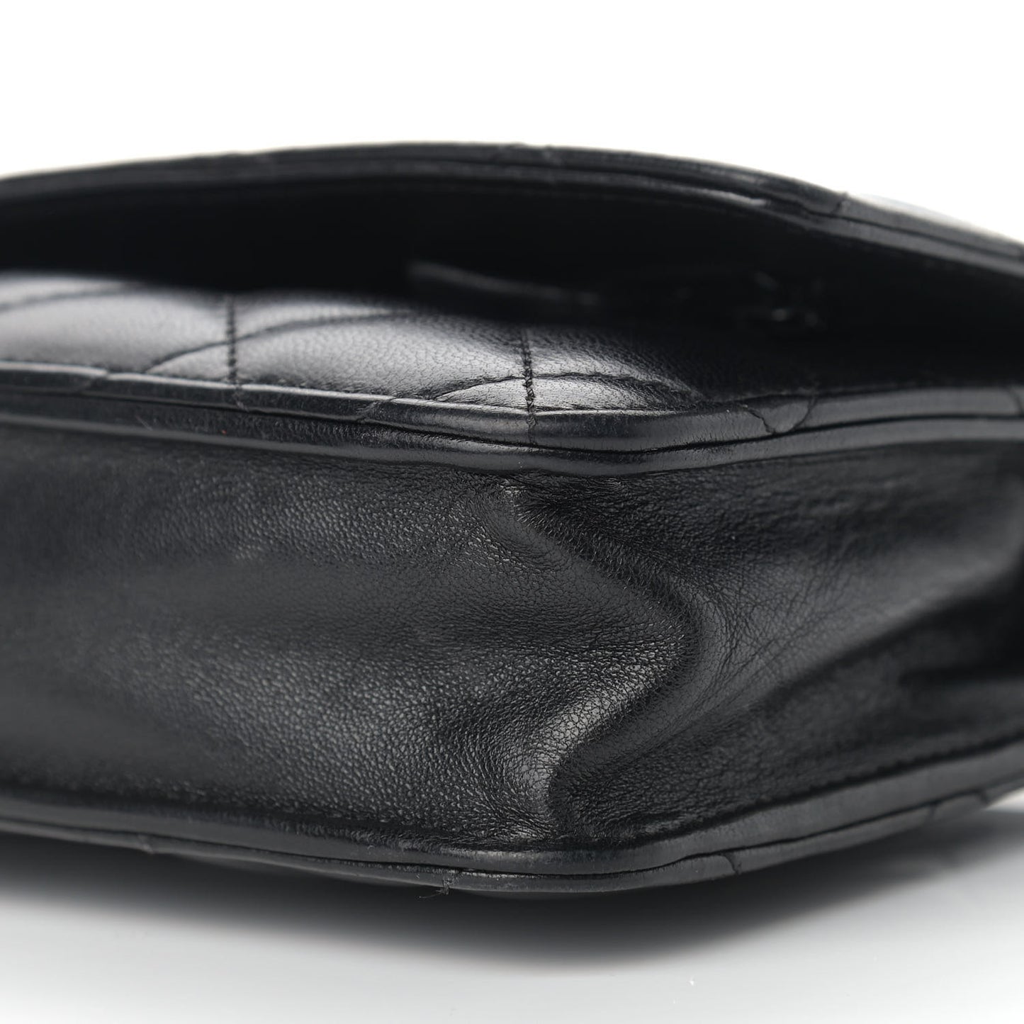 Lambskin Quilted Wallet On Chain WOC Black
