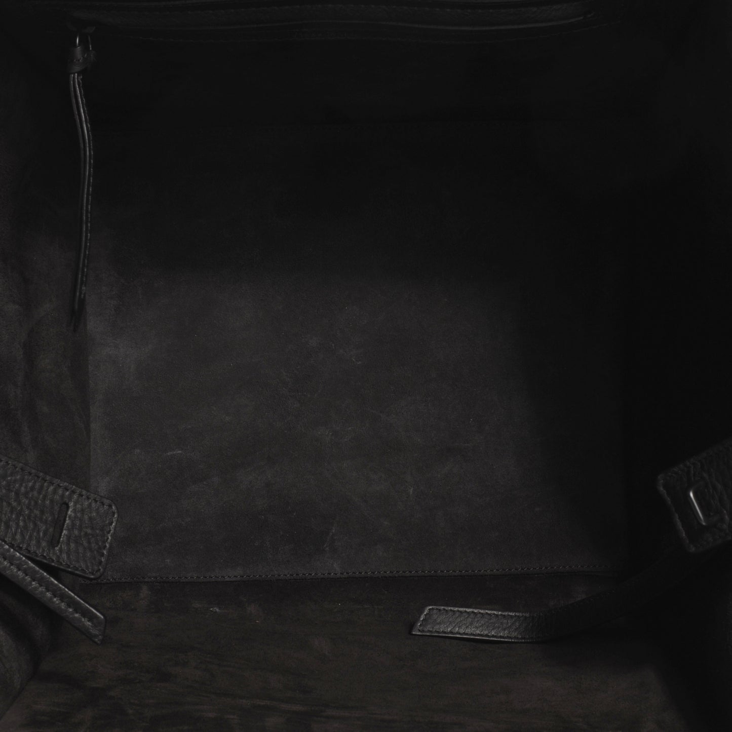 Calfskin Medium Phantom Luggage Black