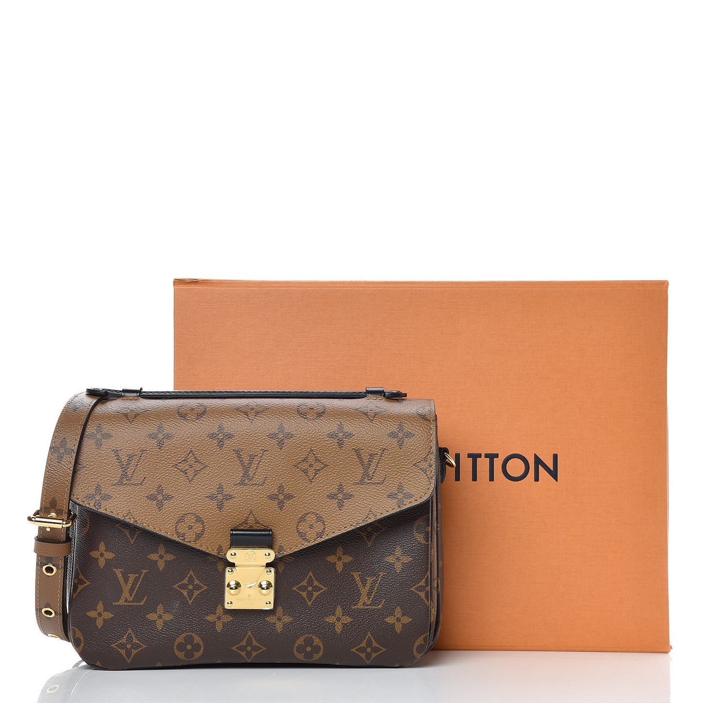 Reverse Monogram Pochette Metis