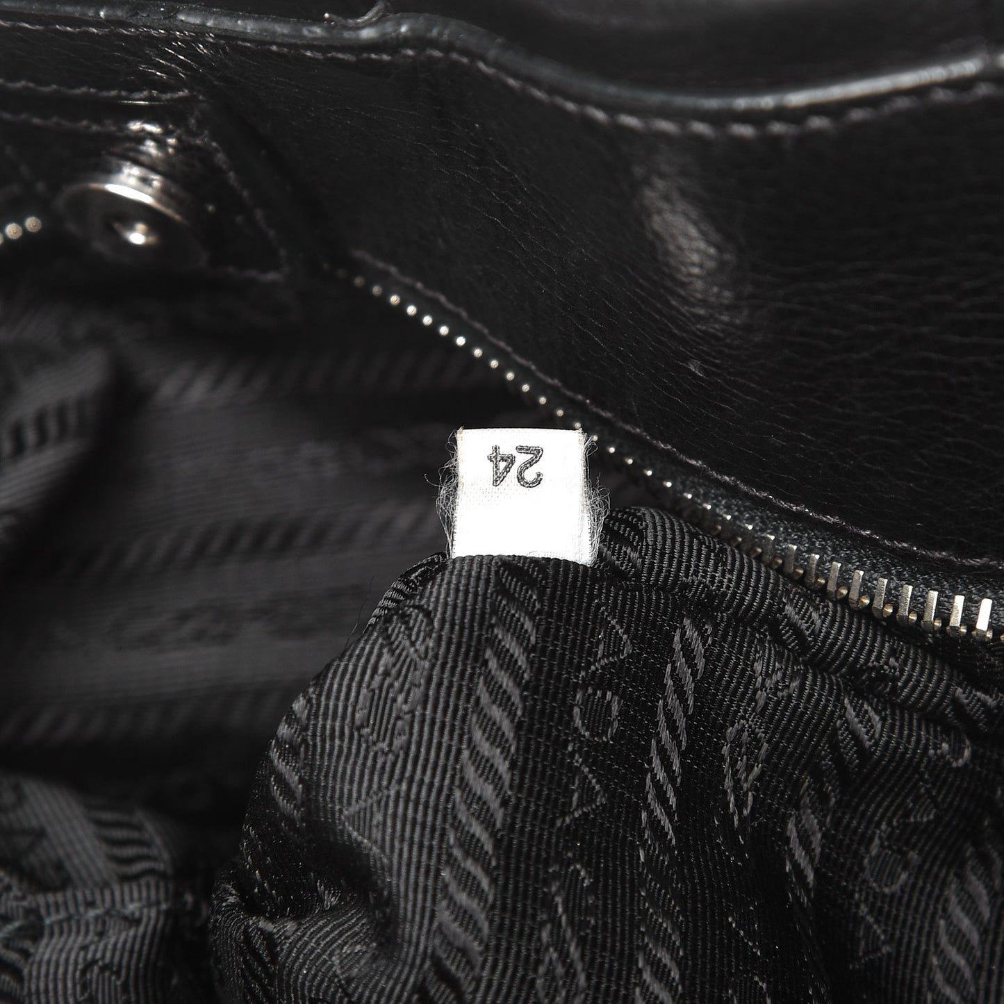 Soft Calf Pleated Shoulder Bag Nero Black
