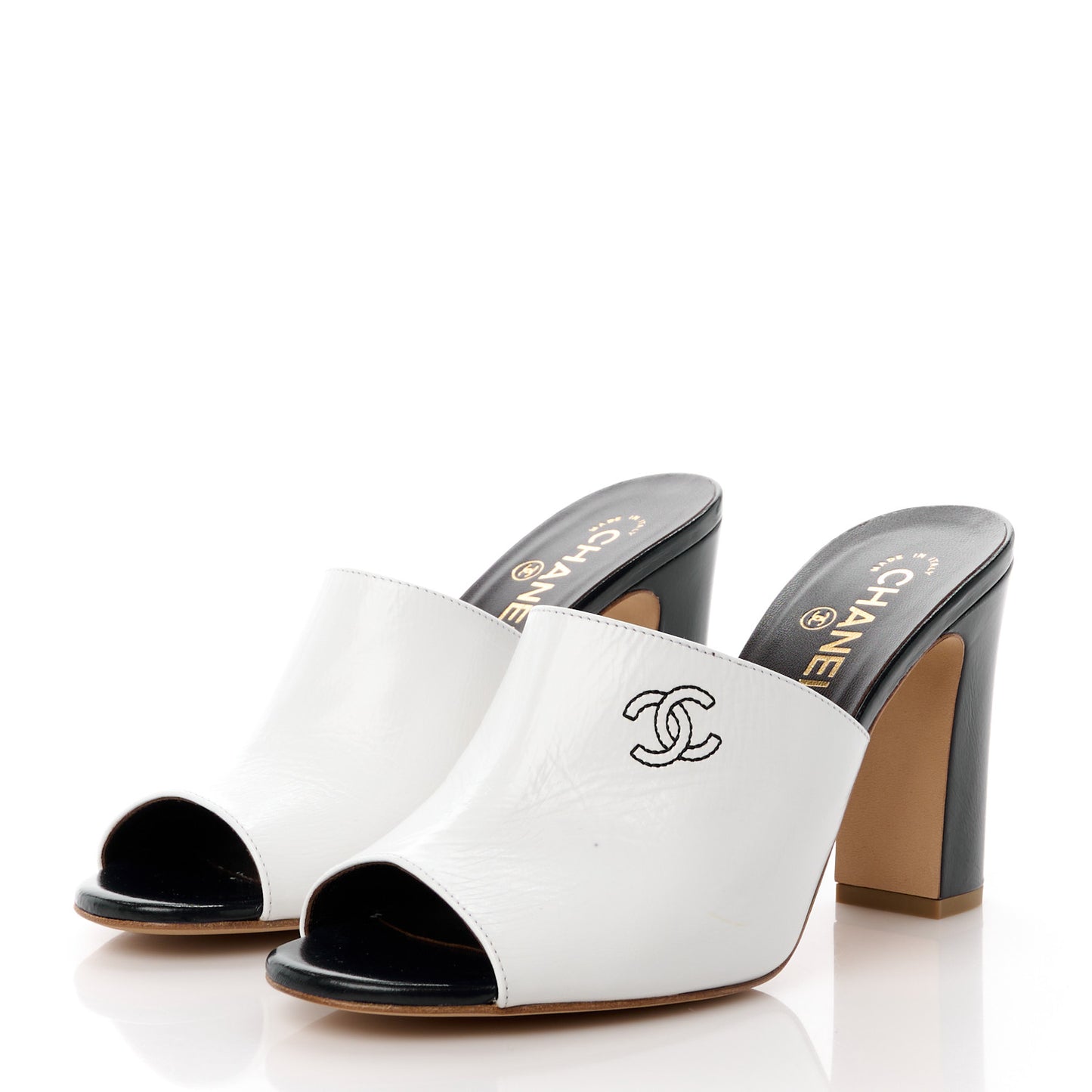 Crumpled Patent Stitched CC Mule Sandals 41 White Black