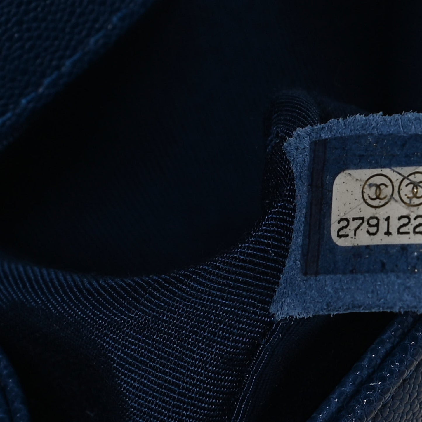 Caviar Quilted Medium Boy Flap Blue