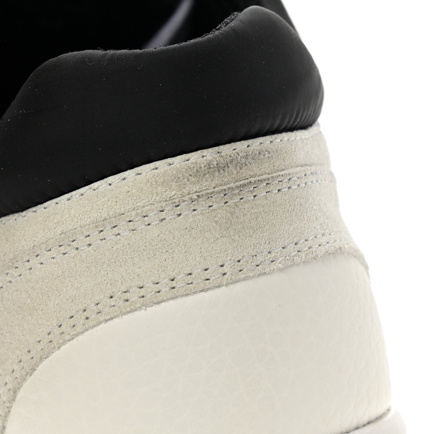 Mesh Suede Calfskin Grained Calfskin Womens CC Sneakers 39 White Black