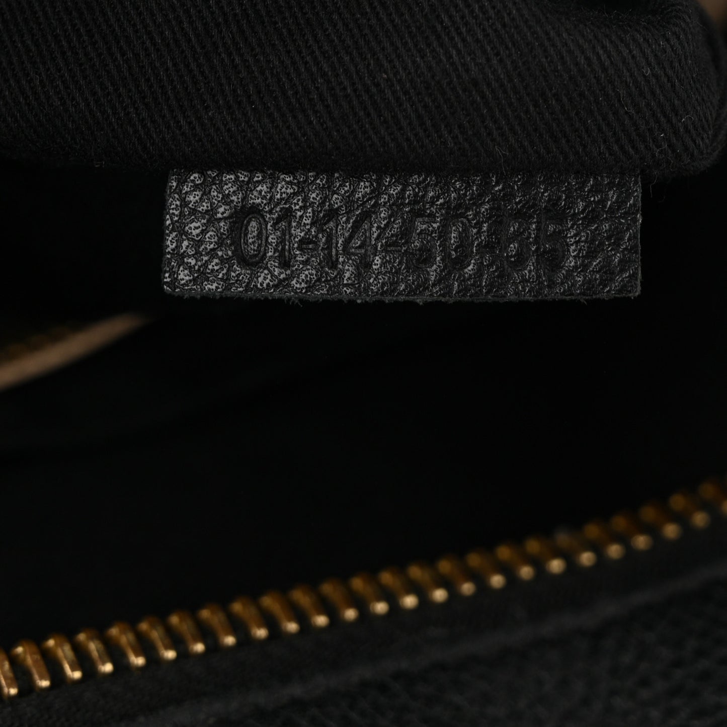Calfskin Medium Paraty Black