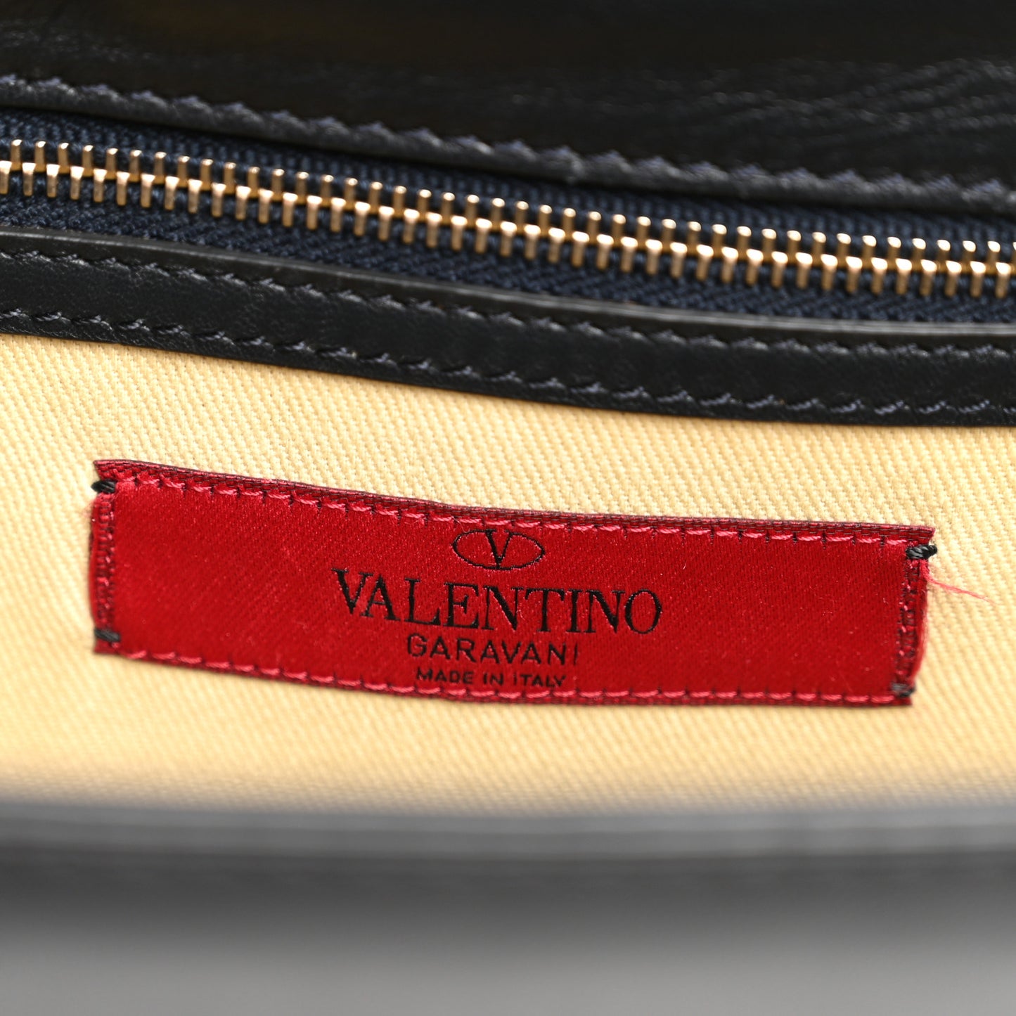 Vitello Medium Glam Lock Rockstud Flap Black