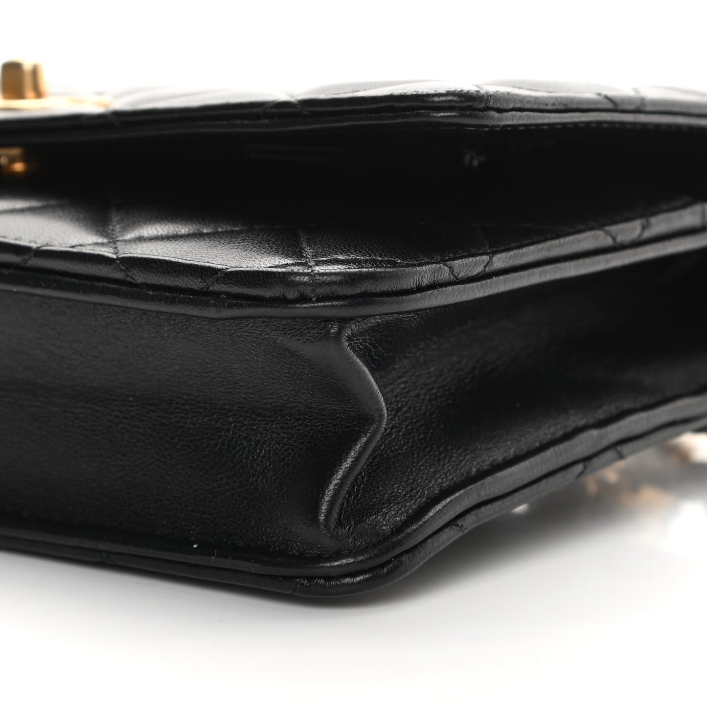 Lambskin Quilted CC Pearl Crush Wallet on Chain WOC Black