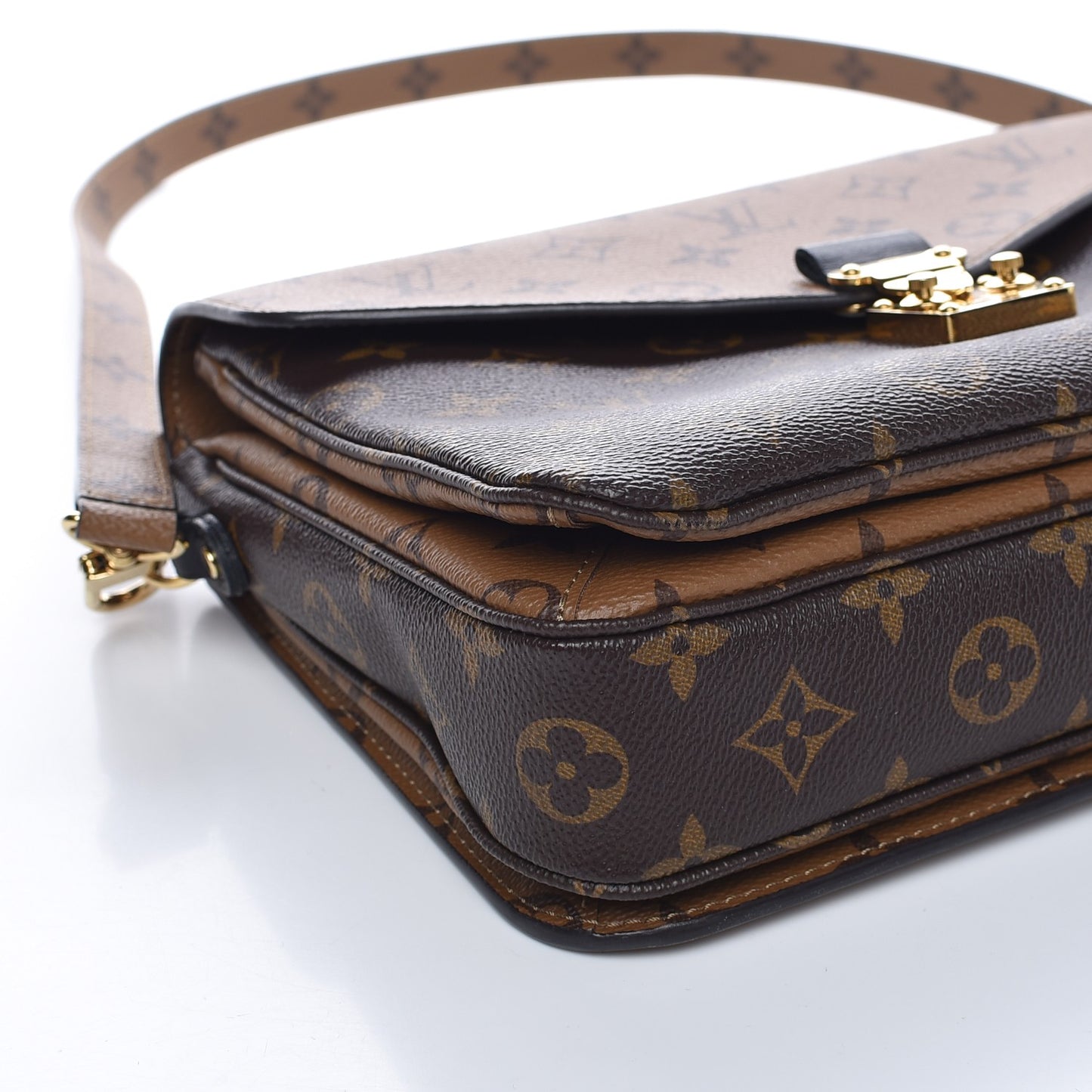 Reverse Monogram Pochette Metis