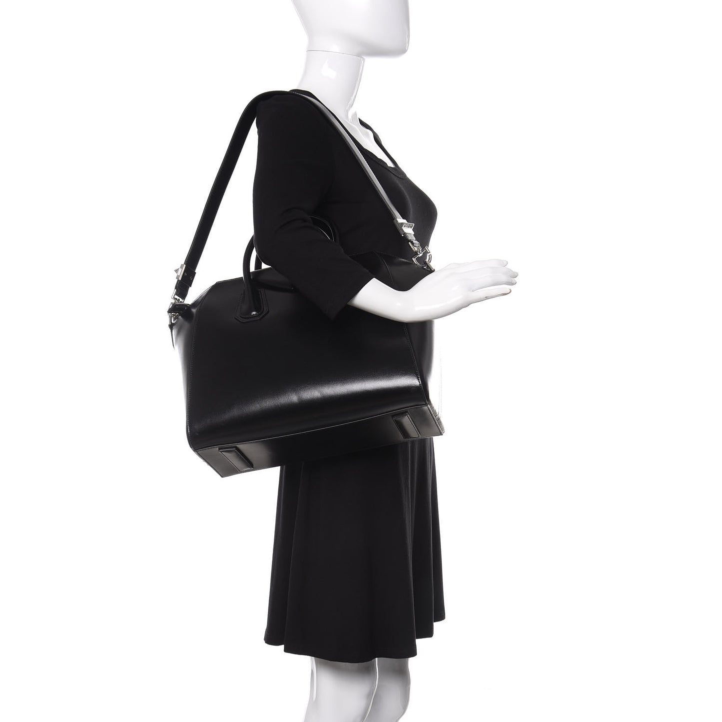 Shiny Lord Calfskin Medium Antigona Black
