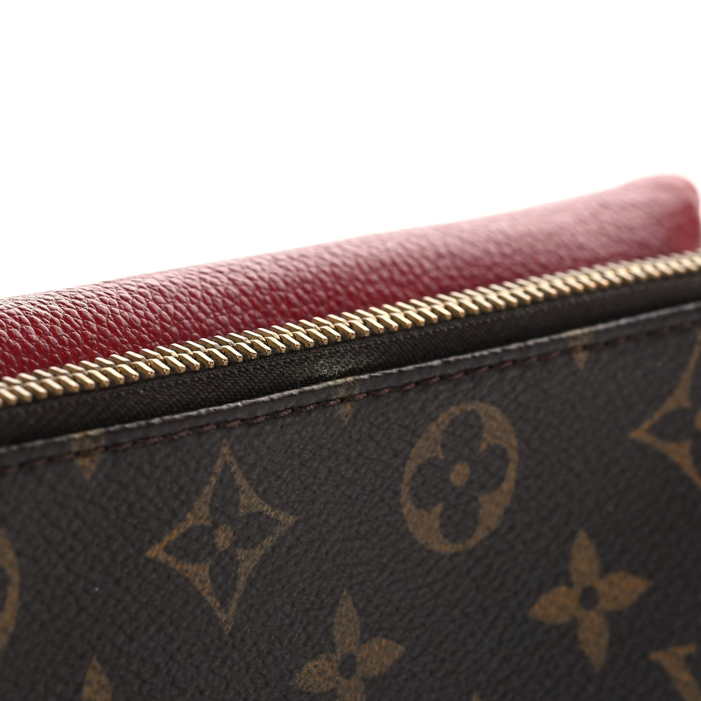 Caviar Timeless CC Wallet on Chain WOC Dark Fuchsia