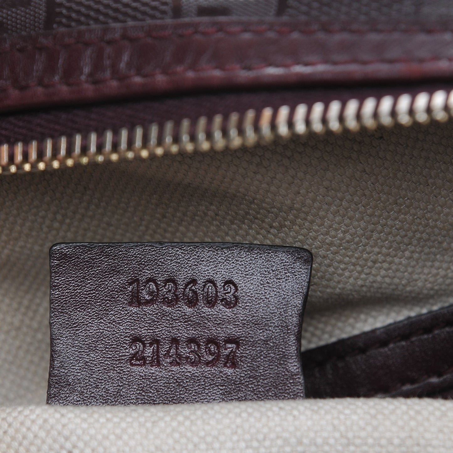 Imprime Monogram Medium Joy Boston Bordeaux