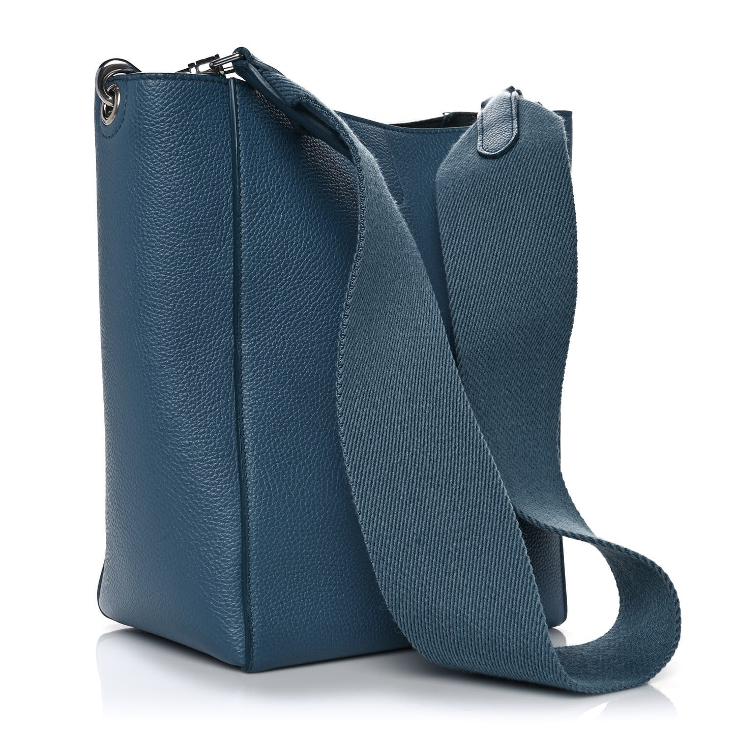 Soft Grained Calfskin Small Sangle Bucket Bag Blue